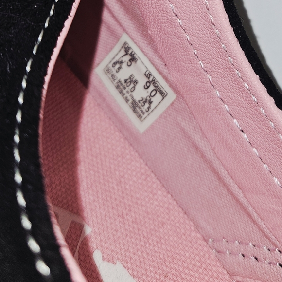 Vans Karina Suade sneakers Black and White Low-Top Sneakers - Picture 6 of 6